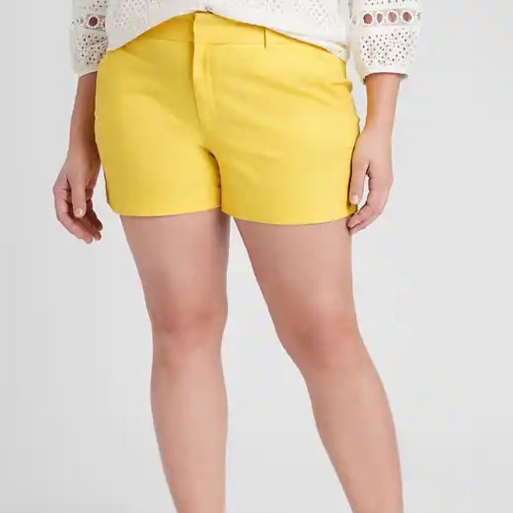 NWT Banana Republic Yellow Pique Tailored Mid Rise Shorts - Size 8 - Picture 3 of 14